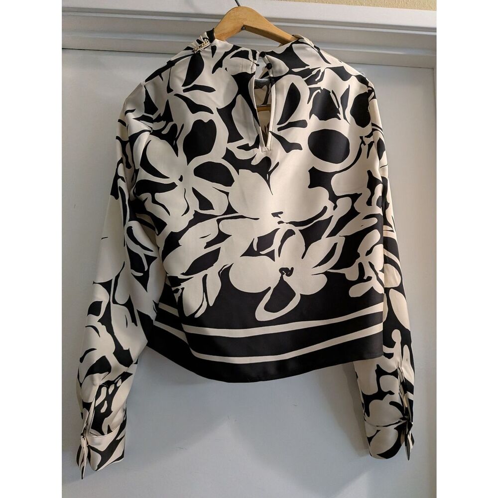 Rachel Zoe Black And Cream Abstract Floral Cowl Neck Blouse Size Small - Picture 7 of 7